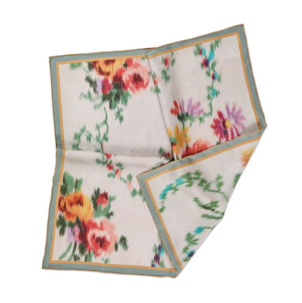 Skjerf - Small Classical White Flower Scarf