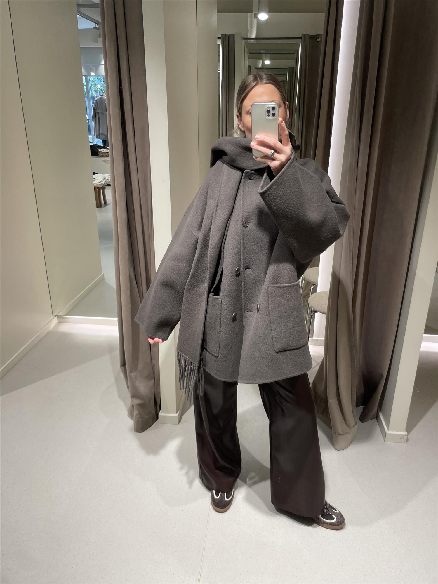 Jakke - Short Coat With Fringed Scarf Ivy Green