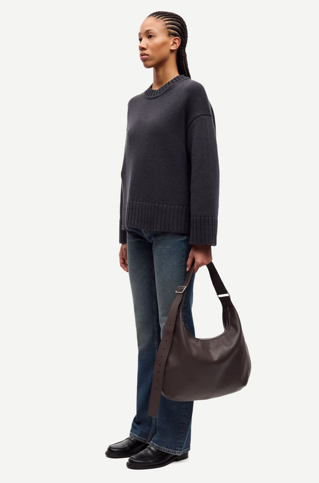 Genser - Sakeiku Sweater Charcoal Art