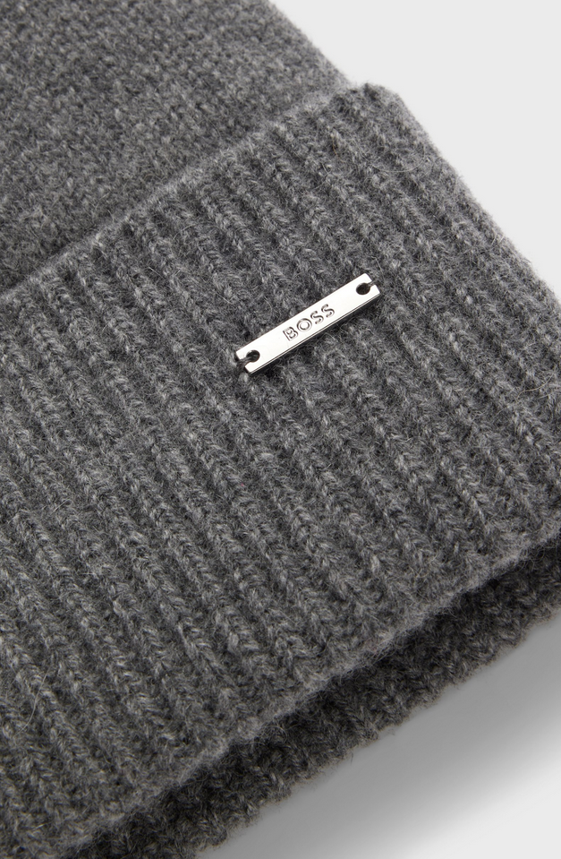 Lue - Cashmere Beanie Hat Logo Plaque Medium Grey