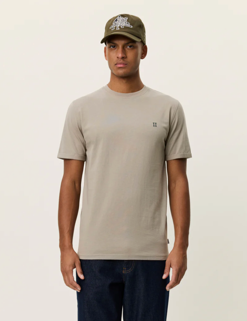 T Skjorte - Norregaard Contrast T-Shirt Laurel Oak Sand
