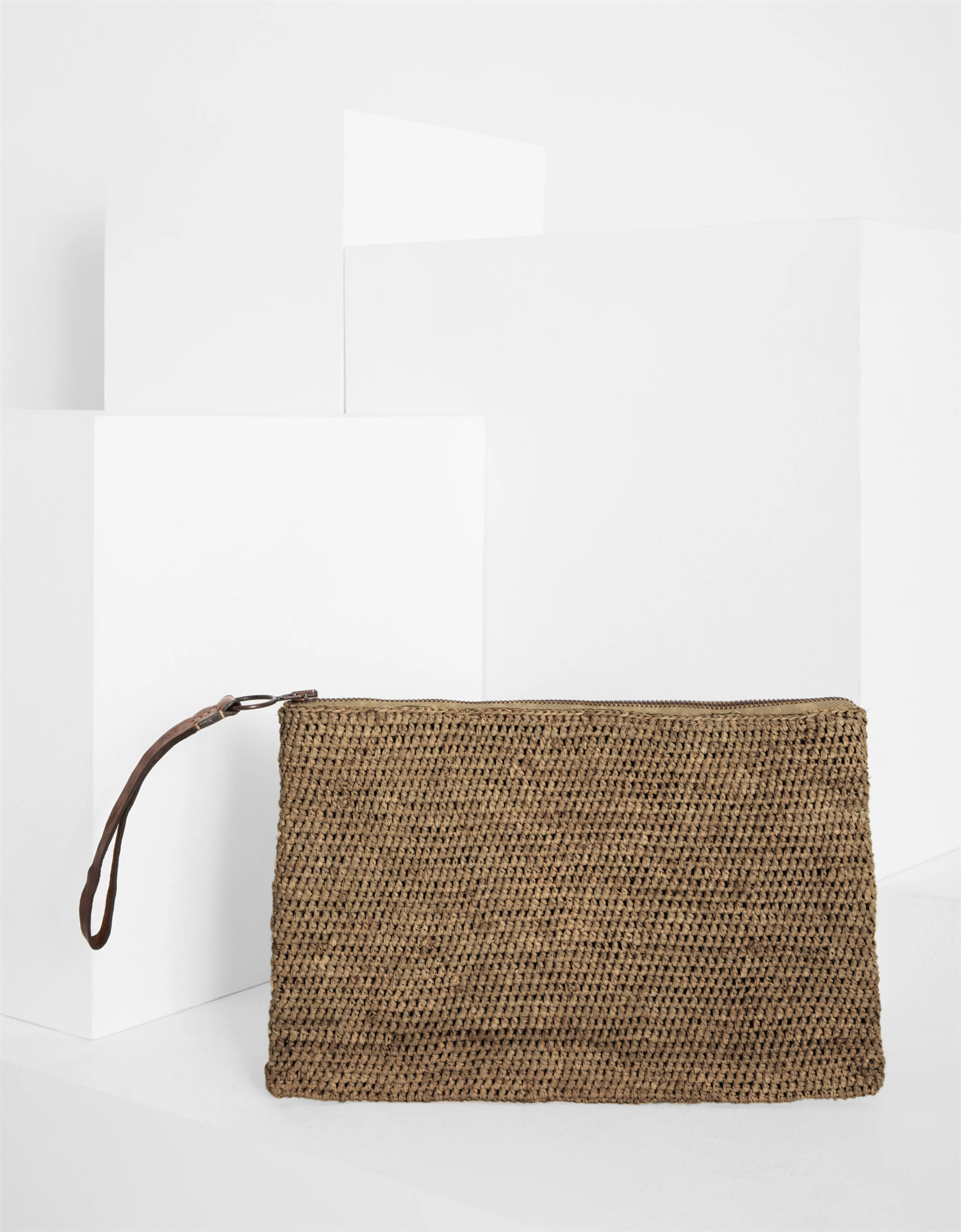 Clutch - Ampy Dark Tea