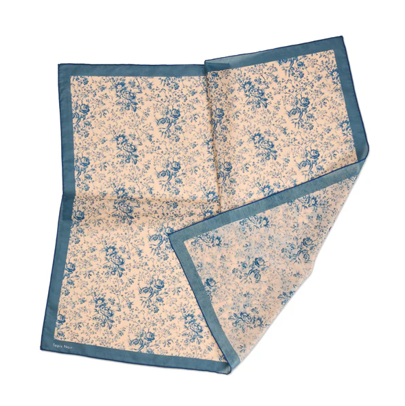 Skjerf - Light Blue Flower Toile Scarf