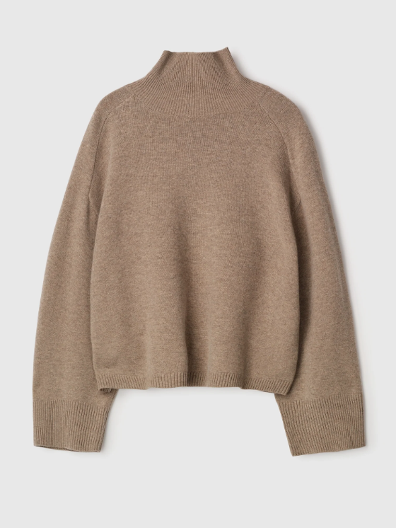 Genser - Cape Cod Turtleneck Sweater Wheat