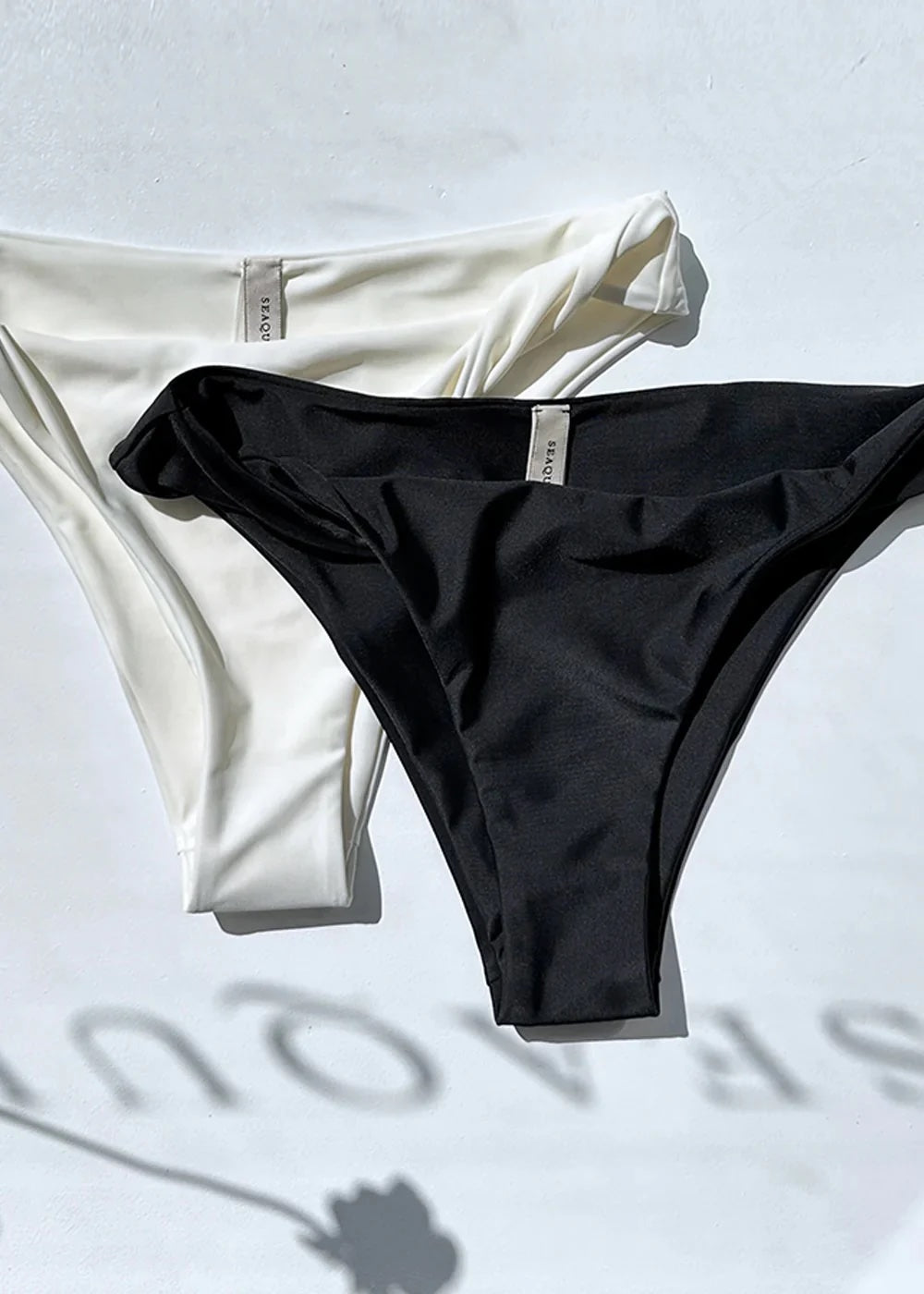 Bikinitruse - Twisted Bikini Bottom Cream White