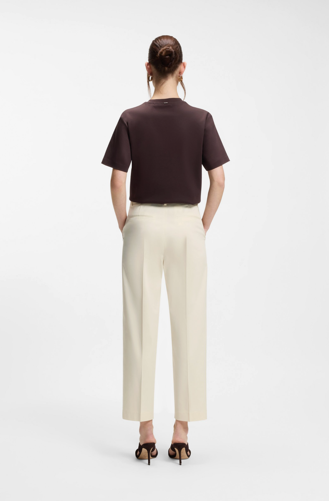 Bukse - Tapered-fit cropped trousers in stretch cotton