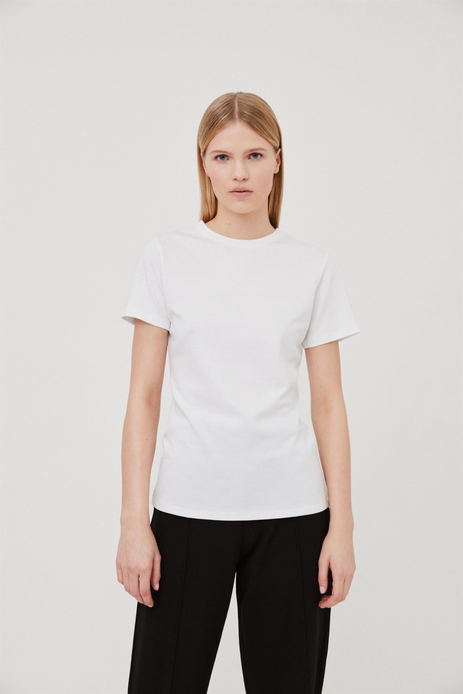 T skjorte - Agnes Tee White