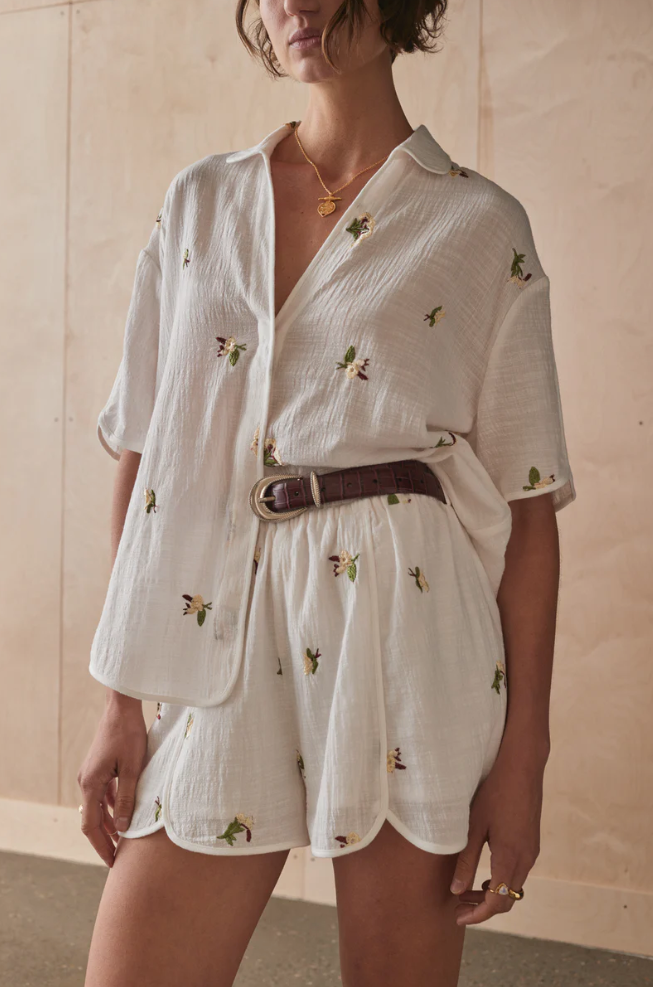 Shorts - The Eymara Shorts Meadow