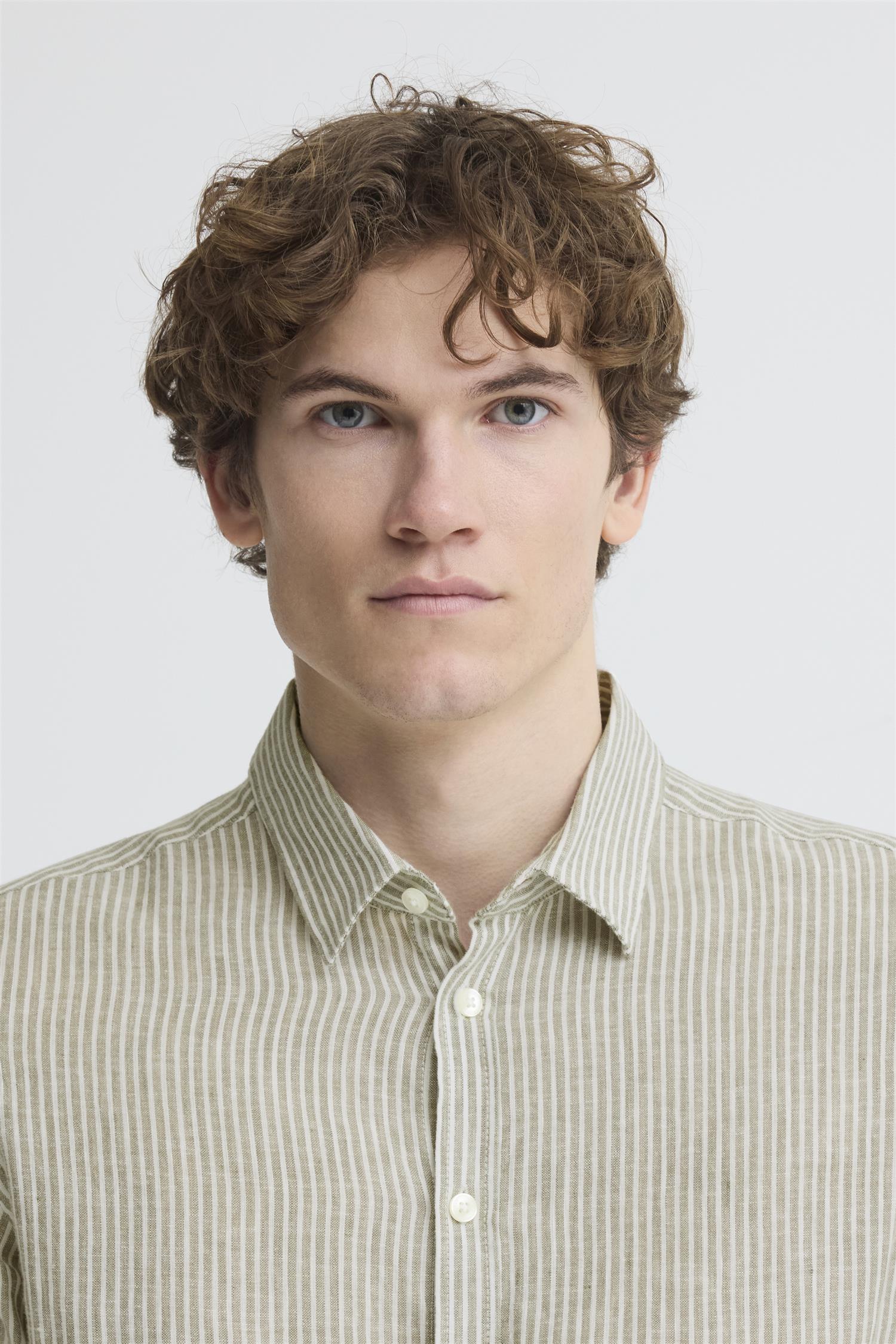 Skjorte - CFESTRUP LS Linen Mix Shirt Mermaid Melange
