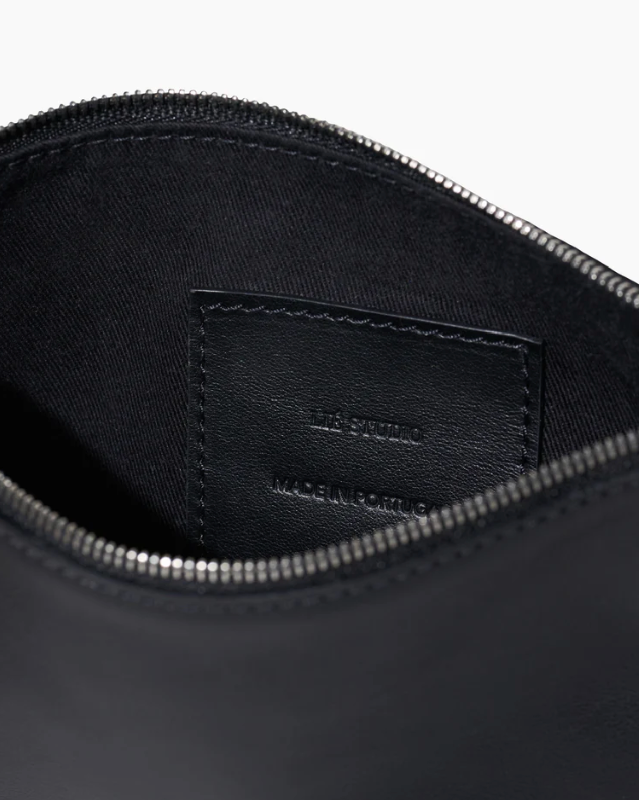 Veske - The Charlie Clutch Solid Black