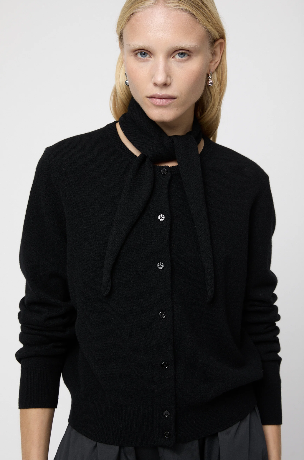 Cardigan - Classic Wool Cardigan Jet Black