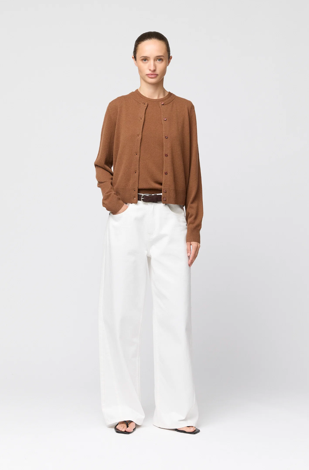 Cardigan - Classic Wool Cardigan Caramel