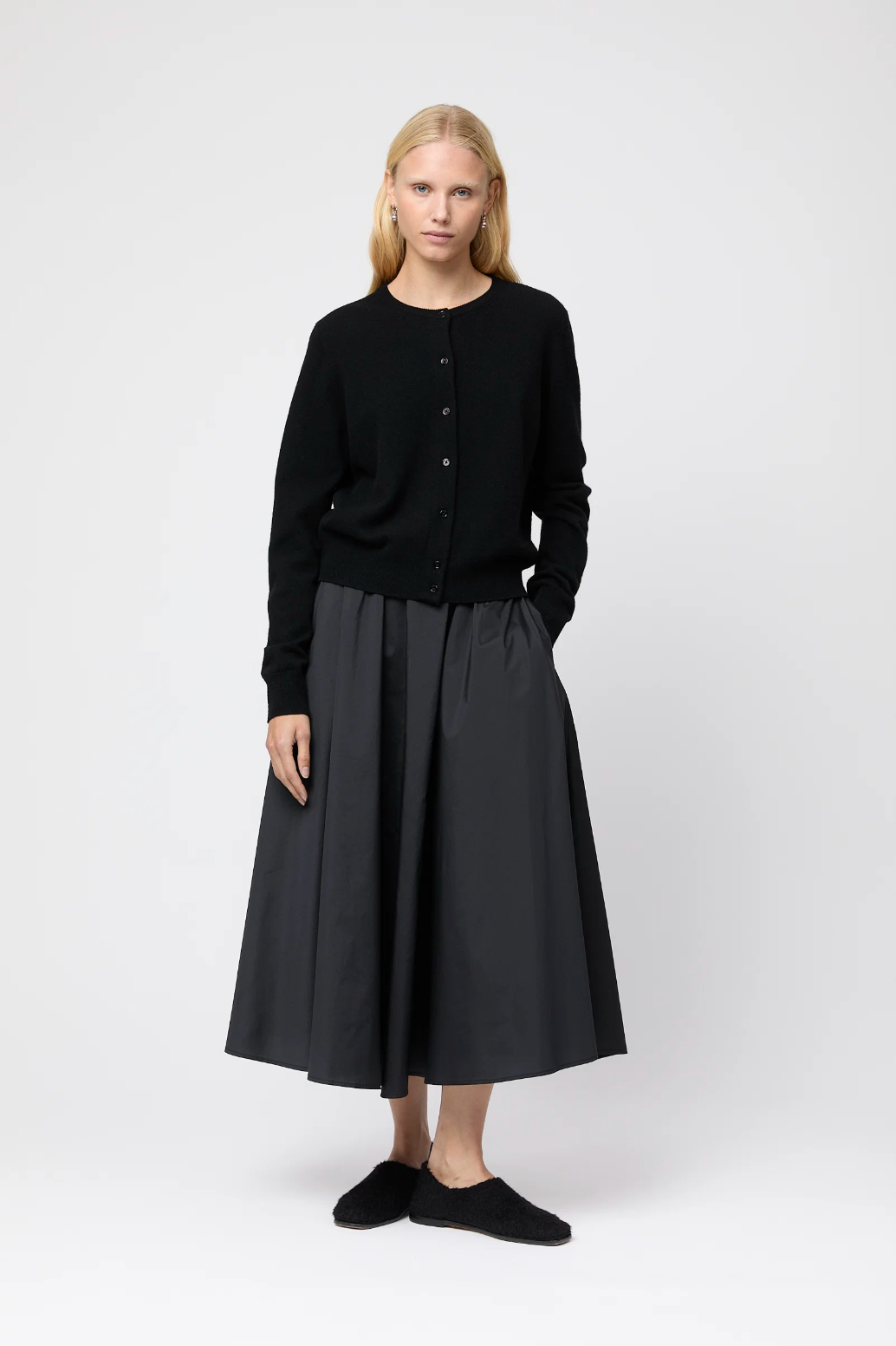 Cardigan - Classic Wool Cardigan Jet Black