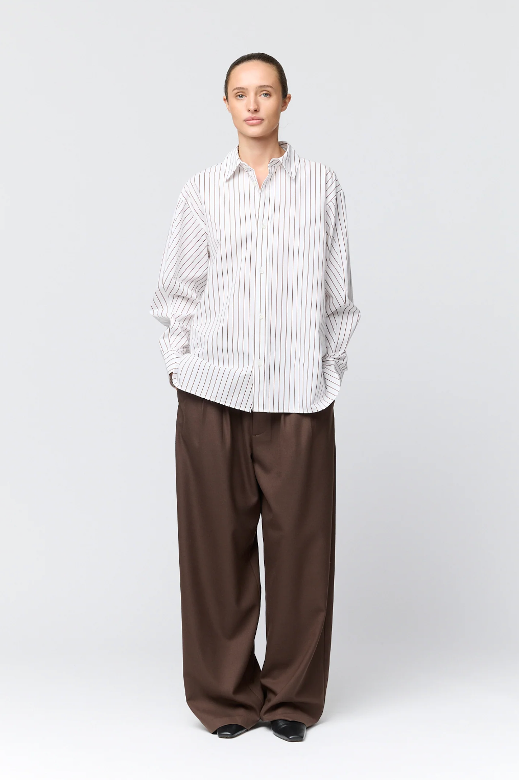 Skjorte - Coastal Shirt White And Caramel Pinstripe