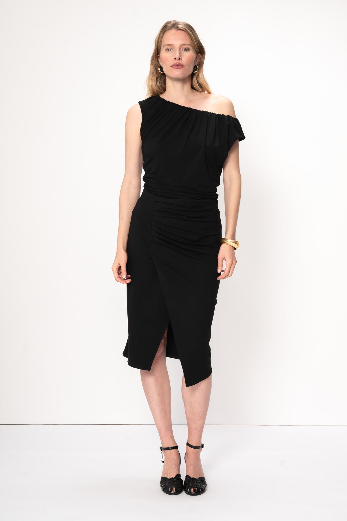 Topp - Nia Black