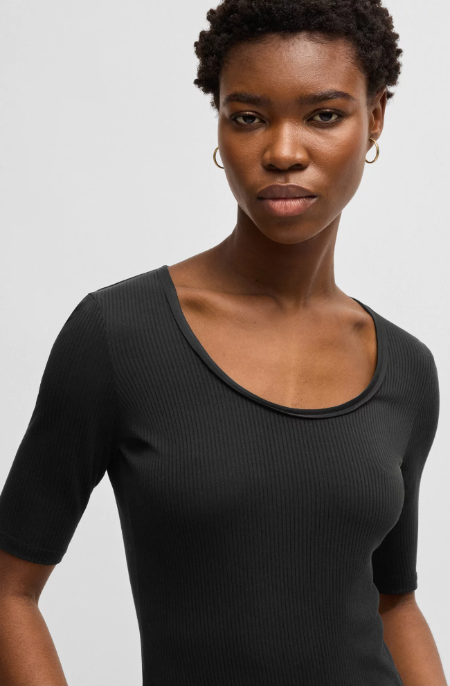 T-Skjorte - Ejita Scoop-Neck T-Shirt Ribbed Stretch Fabric Black